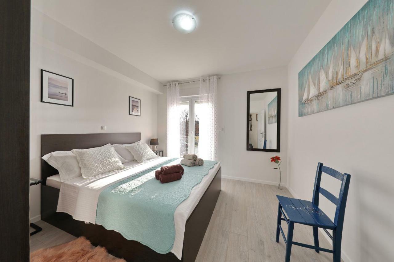 Holiday Home Hrast Debeljak Exterior foto